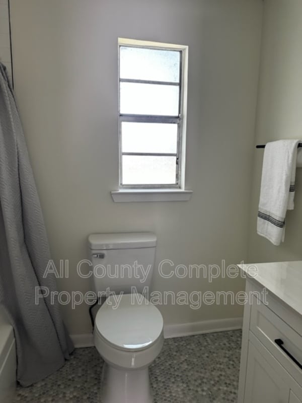 Building Photo - 6004 Marsha Dr