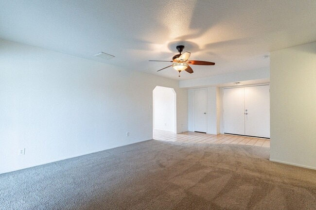 Building Photo - 4501 W Cinnabar Ave