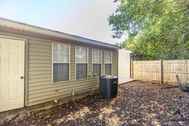 Building Photo - 83 Hamilton Woods Dr