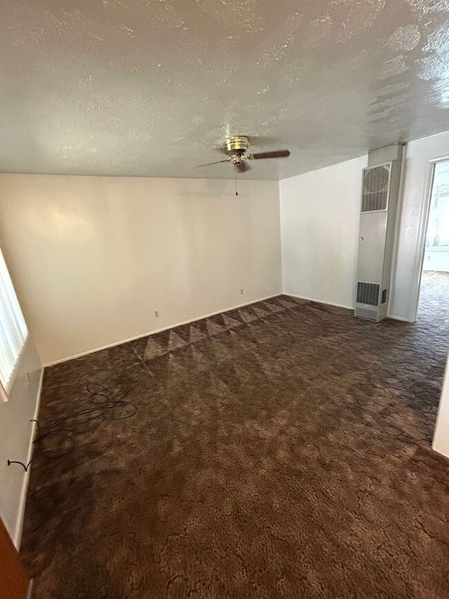Building Photo - Single Level 1 Bedroom Apartment - Lebanon