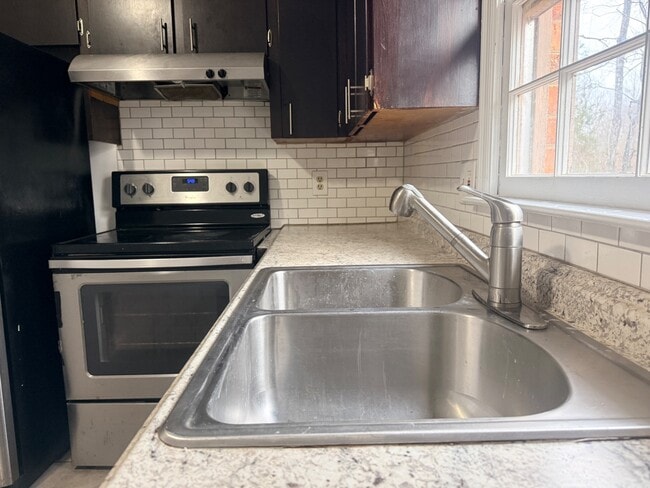 Building Photo - 183 Loch Ln