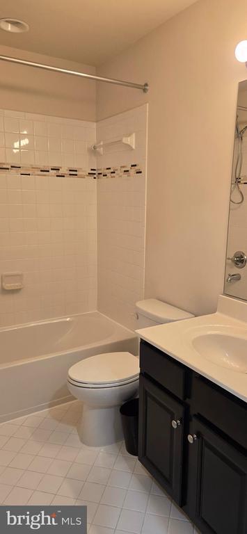 Building Photo - 14067 Marketcenter Dr