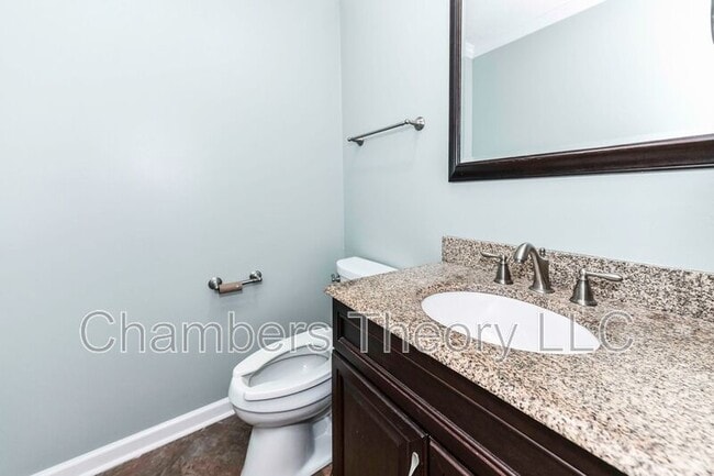 Building Photo - 10135 Forest Hill Cir