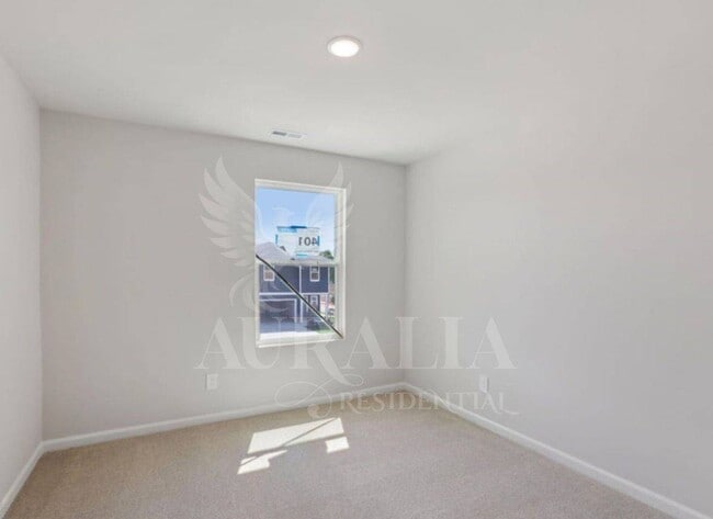 Building Photo - 805 Ottawa Dr