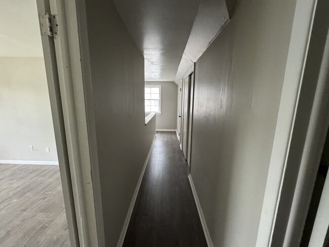 Building Photo - 458 E 272nd St
