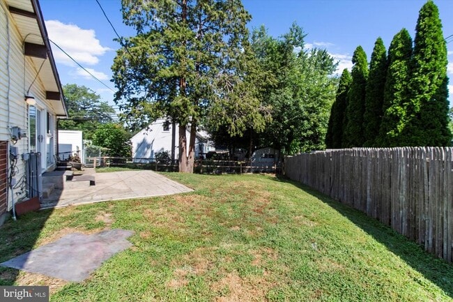 Building Photo - 108 Anderson Rd