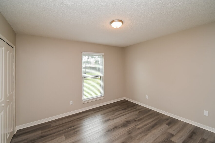 Building Photo - 810 Hardwood St