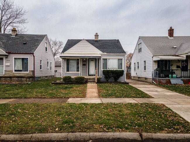 Building Photo - 3 bedroom - 2 bathroom - Lincoln Park - $1...