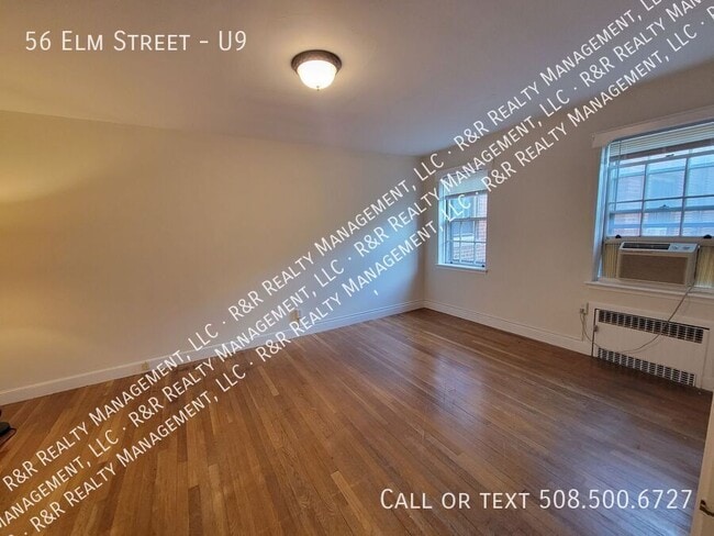 Building Photo - 56 Elm St