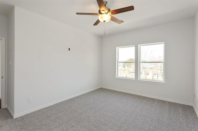 Building Photo - 11623 Waldemar Dr