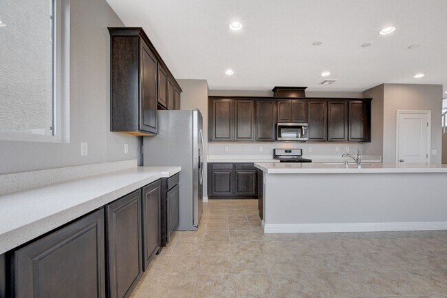 Building Photo - Stylish 3-Bedroom Home with Upgraded Kitch...