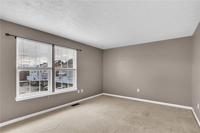 Building Photo - 704 Park Plaza E