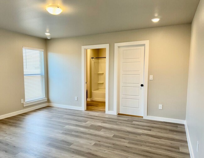 Building Photo - Newer Build in Frenship District! Beautiful 3/2/2 with Fridge and Sprinkler System!