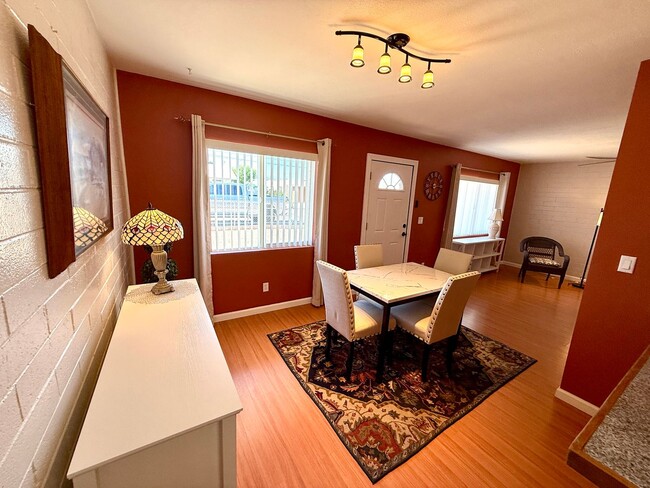 Building Photo - Furnished- Cute 2 Bedroom Home with Garage...