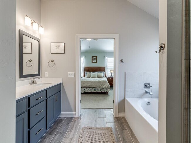 Building Photo - 9209 Anaum Ln