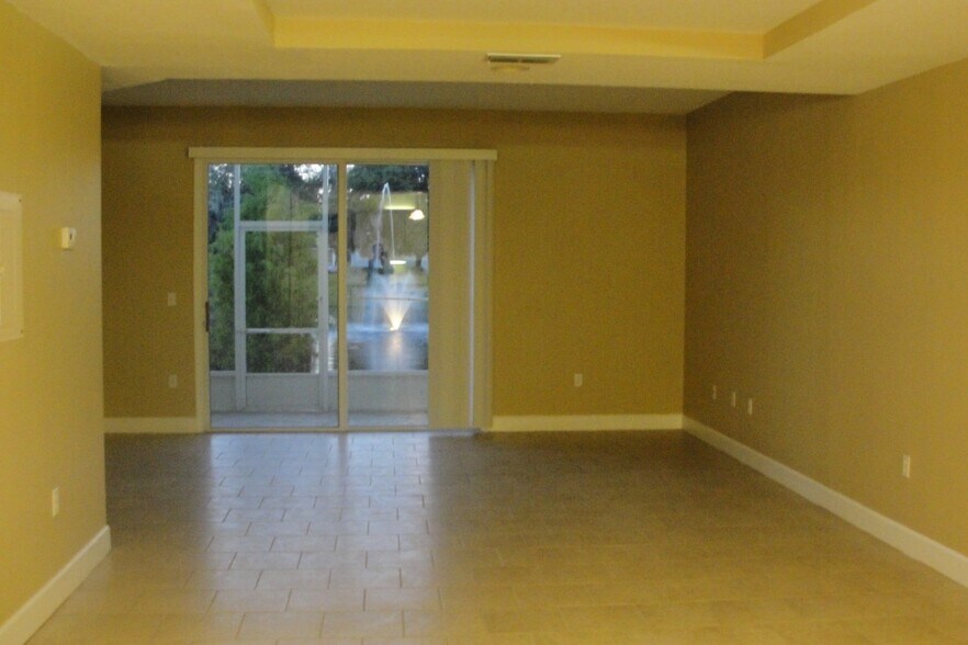 Building Photo - 2075 Heritage Ky Blvd