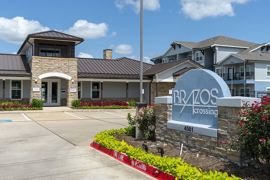 Building Photo - Brazos Crossing