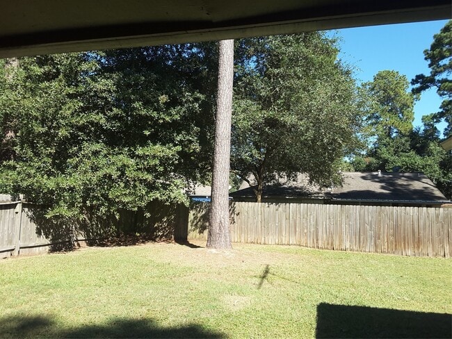 Building Photo - 2119 Whitelaw Dr
