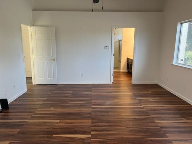 Building Photo - Spacious house in Elk Grove!