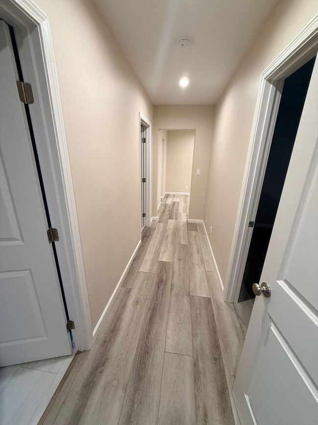 Building Photo - Newly remodeled three bedroom house in Wilmington ready to rent!