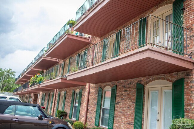Building Photo - 300 Bayou Blvd