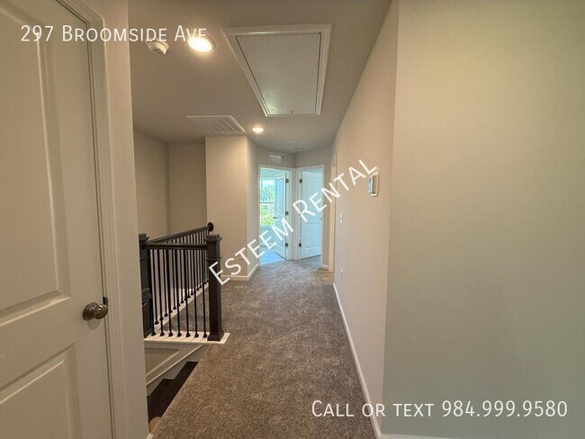 Building Photo - 297 Broomside Ave