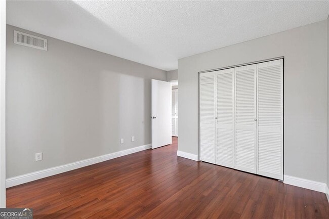 Building Photo - 1314 Old Hammond Chase