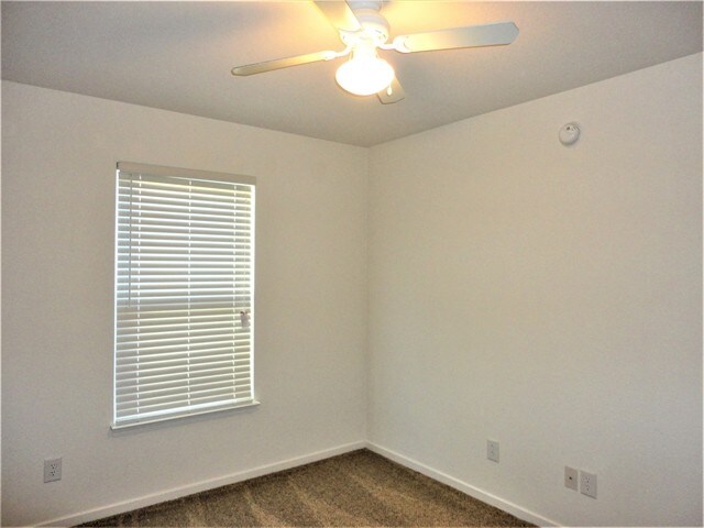 Building Photo - 15449 Harmon Pl