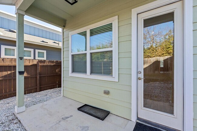 Building Photo - 212 Verrado Path