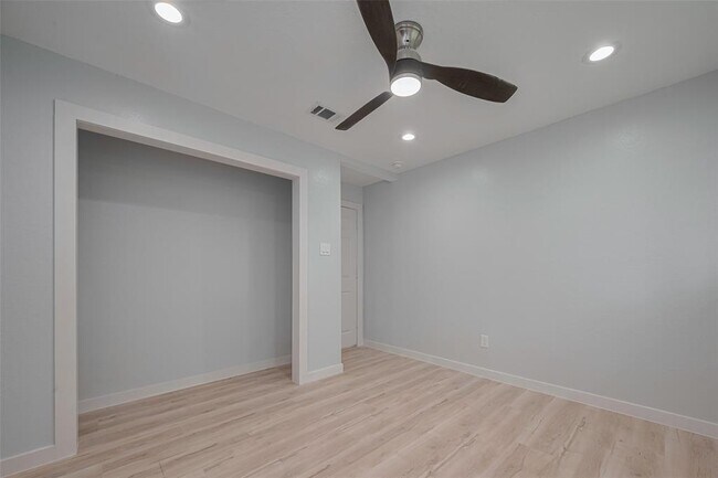 Building Photo - 25411 Friar Lake Ln