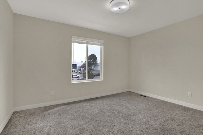 Building Photo - 3780 Venice Grove