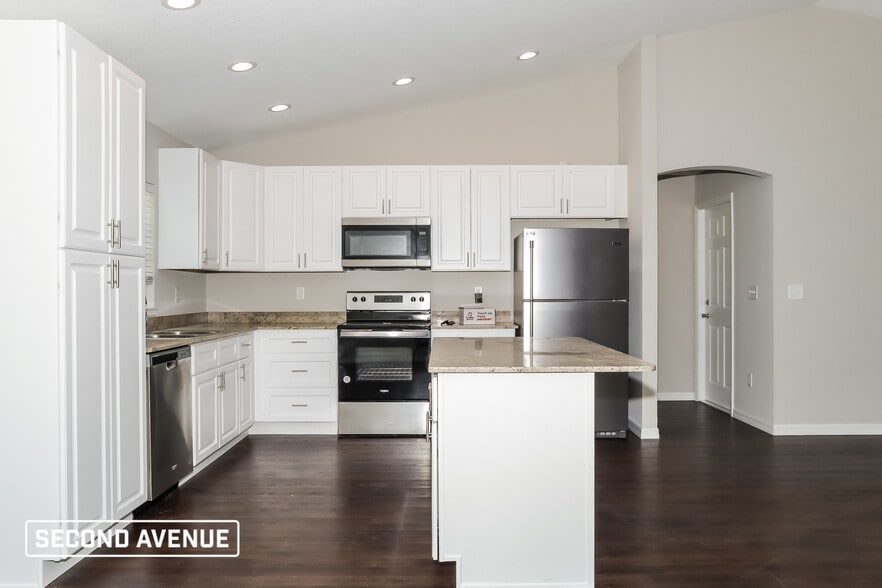 Building Photo - 2793 SW 140th Pl