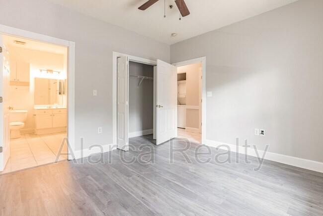 Building Photo - 8745 Coralbell Ln