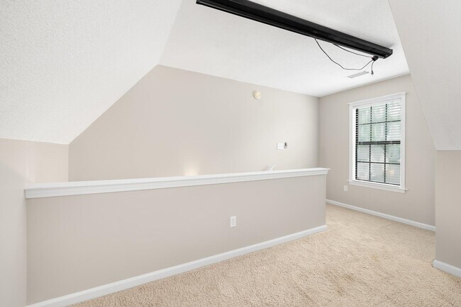Building Photo - 4905 Springtree Dr