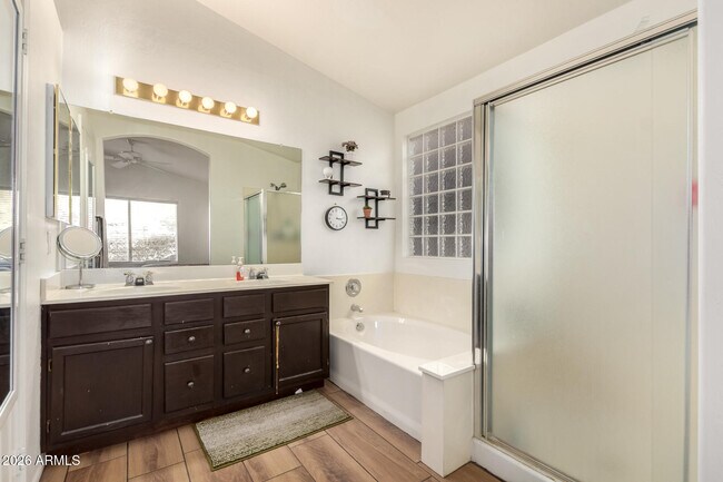 Building Photo - 2032 E Windsong Dr