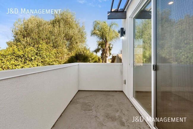 Building Photo - Brand New Build - Beautiful New Townhome