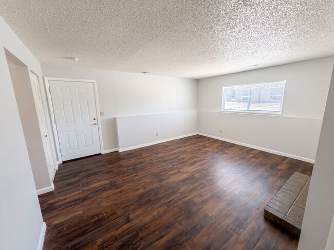 Building Photo - 4479 E Pikes Peak Ave