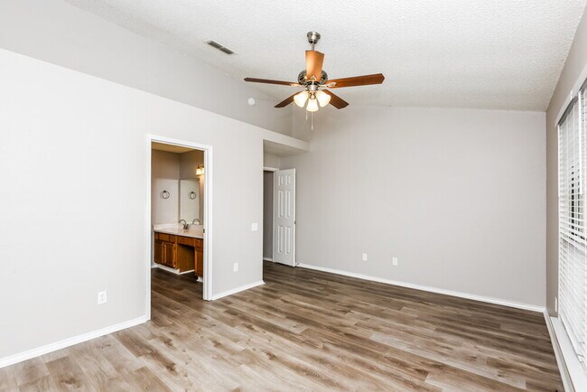 Building Photo - 6202 Pennsylvania Ave