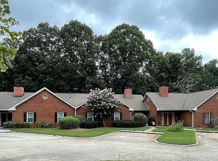 Primary Photo - 3688 Blackshear Ct