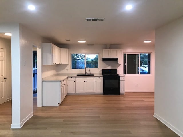 Building Photo - 13408 Glenoaks Blvd