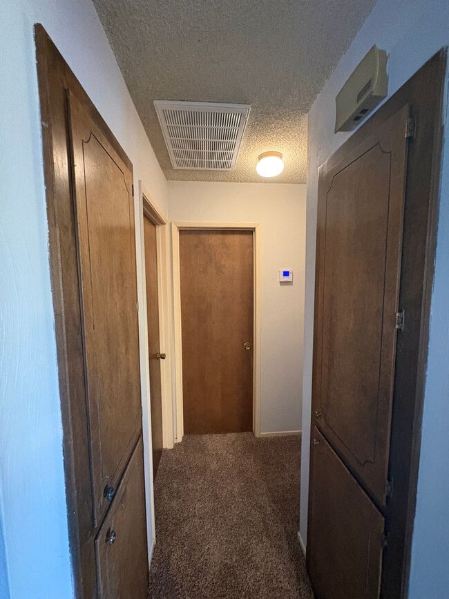 Building Photo - 4144