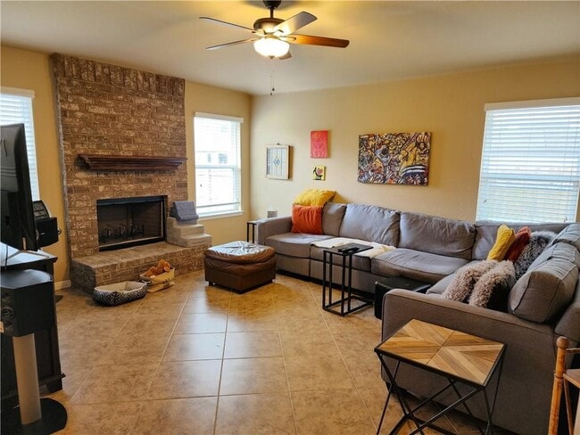 Building Photo - 109 Bastian Ln