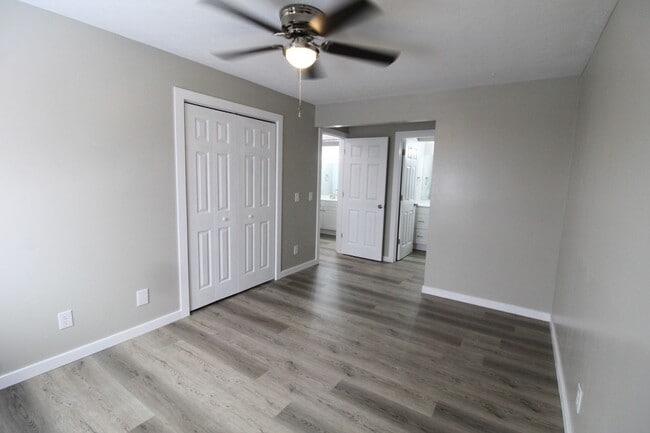 Building Photo - Stunning Fully Remodeled 3BR Condo at Madison Manor – Available This July!