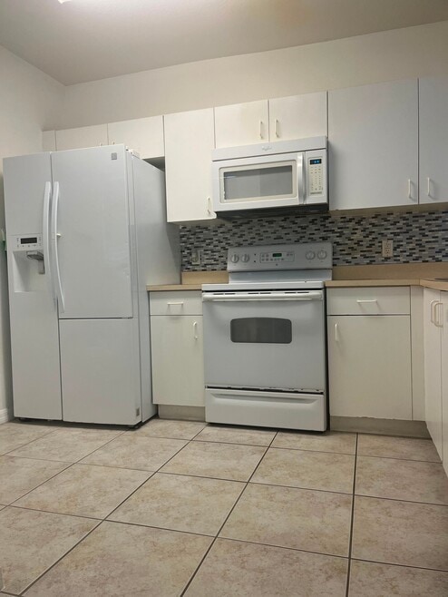 Building Photo - 522 Villa Del Sol Cir
