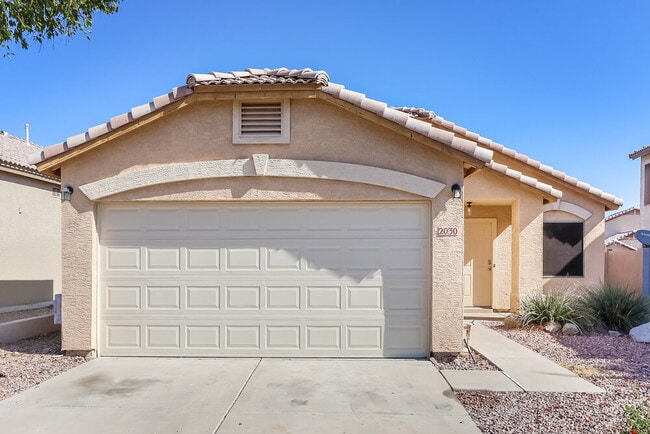 Building Photo - 2030 E Wahalla Ln
