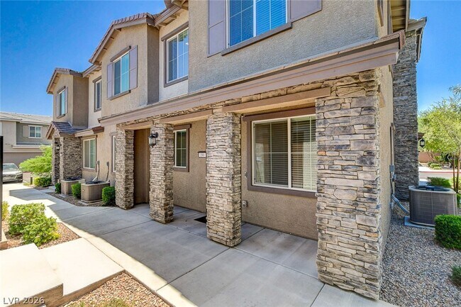 Building Photo - 5730 Sky Pointe Dr