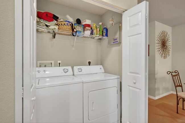 Building Photo - 2990 SE Lexington Lakes Dr