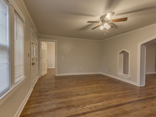 Building Photo - 3 Bedroom 2 Bath home in Shawnee!