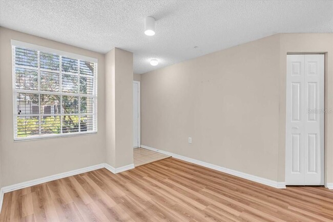 Building Photo - 5500 Bentgrass Dr