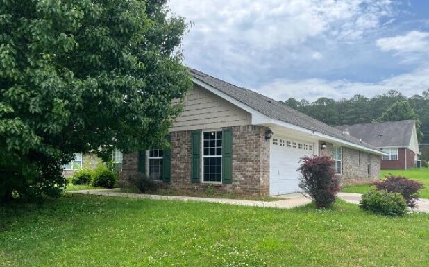 Primary Photo - 2404 Slatemill Dr SW
